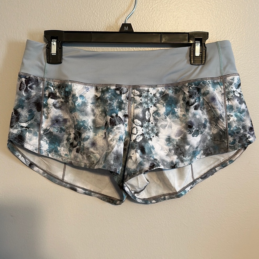 Lululemon Speed Up low rise 2.5” size 6